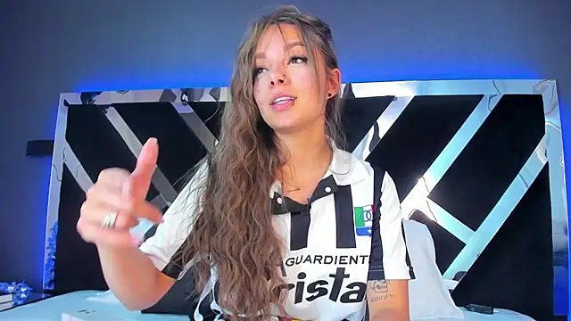 AmmyJones  online show from 04-20-26, 07:15