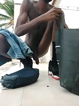 Snapshot of Papii97150 chatting on 10-27-25, 06:01 Papii97150 online show from 10-27-25, 06:01