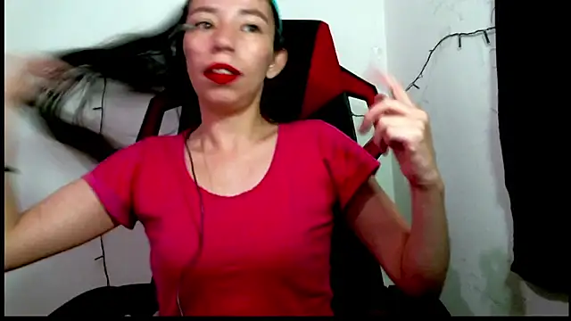 Snapshot of catalina_colombia chatting on 03-21-25, 02:40 catalina colombia online show from 03-21-25, 02:40