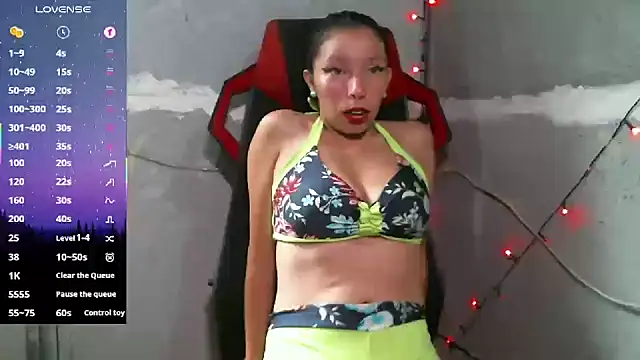 Snapshot of catalina_colombia chatting on 10-28-25, 02:42 catalina colombia online show from 10-28-25, 02:42