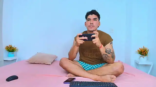 jade and jake  online show from 07-14-26, 04:28