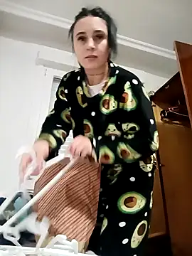 Juanamd1 online show from 12-19-24, 11:29