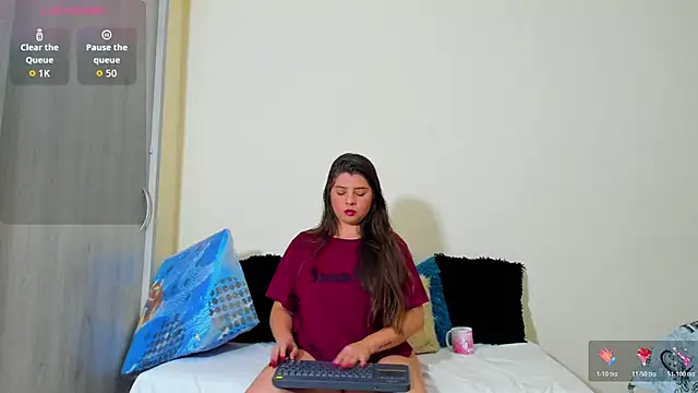 Snapshot of ValeryJohanson_ chatting on 12-19-25, 11:23 ValeryJohanson online show from 12-19-25, 11:23