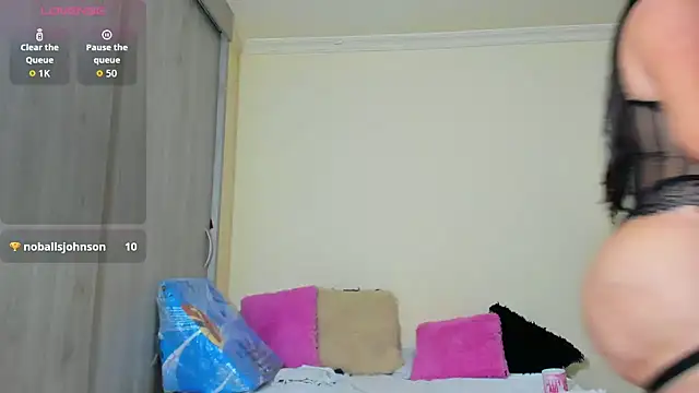 Snapshot of ValeryJohanson_ chatting on 01-08-26, 10:45 ValeryJohanson online show from 01-08-26, 10:45