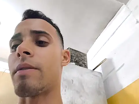 Snapshot of Jesus20222 chatting on 11-14-25, 03:55 Jesus20222 online show from 11-14-25, 03:55