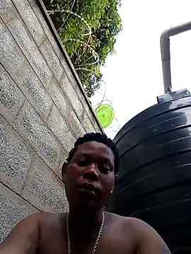 Snapshot of Broan_me chatting on 02-15-25, 03:28 Broan me online show from 02-15-25, 03:28