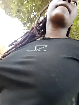 Snapshot of Broan_me chatting on 02-25-25, 11:19 Broan me online show from 02-25-25, 11:19