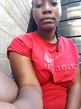 Snapshot of Broan_me chatting on 03-14-25, 04:43 Broan me online show from 03-14-25, 04:43