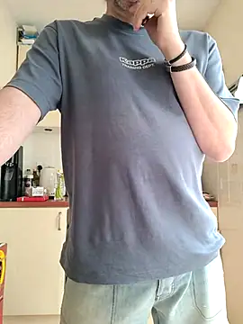 Snapshot of JulianJ50 chatting on 03-23-26, 01:26 JulianJ50 online show from 03-23-26, 01:26