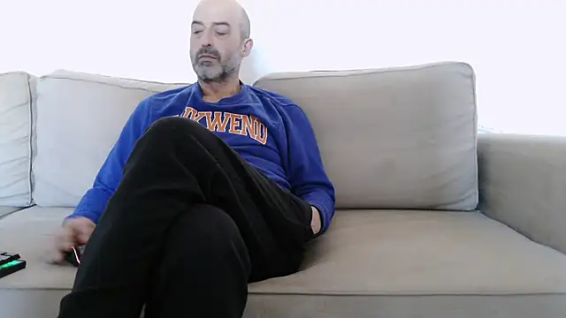 newsimo74 online show from 02-02-25, 08:57