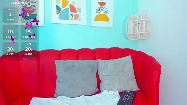 Nahiajhonson  online show from 02-25-25, 06:42