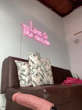 SamaraJay1 online show from 12-19-24, 01:07