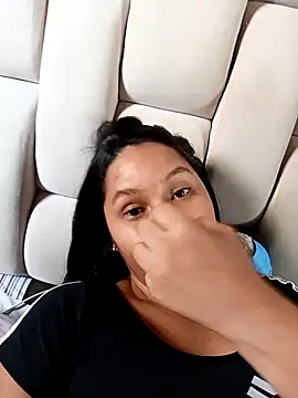 SamaraJay1 online show from 04-18-26, 07:07