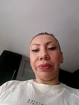 Snapshot of coral_smitth chatting on 03-11-25, 08:53 coral smitth online show from 03-11-25, 08:53