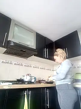 Snapshot of coral_smitth chatting on 09-25-25, 07:50 coral smitth online show from 09-25-25, 07:50