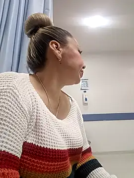 Snapshot of coral_smitth chatting on 11-08-25, 01:06 coral smitth online show from 11-08-25, 01:06