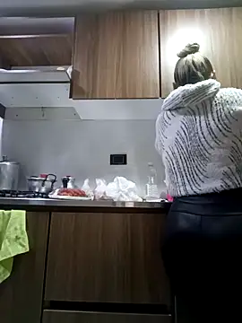 Snapshot of coral_smitth chatting on 11-13-25, 07:02 coral smitth online show from 11-13-25, 07:02