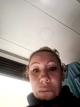 Snapshot of coral_smitth chatting on 12-20-25, 03:52 coral smitth online show from 12-20-25, 03:52