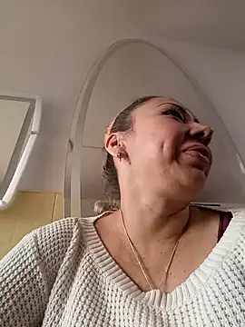 Snapshot of coral_smitth chatting on 02-19-26, 09:11 coral smitth online show from 02-19-26, 09:11