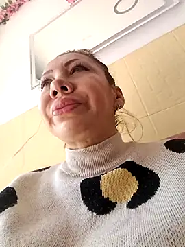 Snapshot of coral_smitth chatting on 02-25-26, 06:28 coral smitth online show from 02-25-26, 06:28