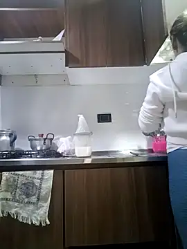 Snapshot of coral_smitth chatting on 02-26-26, 06:40 coral smitth online show from 02-26-26, 06:40