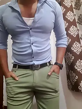 Snapshot of Guyinshortss chatting on 03-31-26, 07:36 Guyinshortss online show from 03-31-26, 07:36