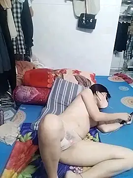 Snapshot of HimiJim chatting on 02-13-25, 07:45 HimiJim online show from 02-13-25, 07:45