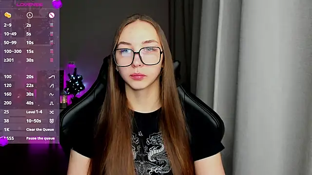 Snapshot of Sm0ly chatting on 01-14-25, 01:58 Sm0ly online show from 01-14-25, 01:58