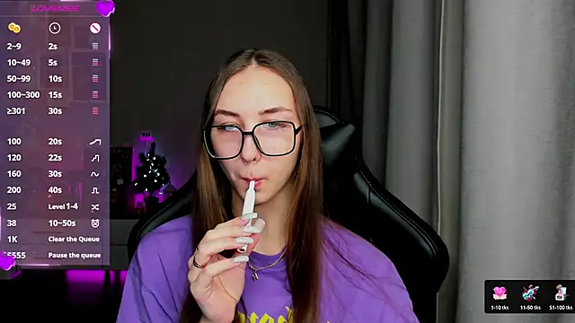 Snapshot of Sm0ly chatting on 01-24-25, 02:28 Sm0ly online show from 01-24-25, 02:28