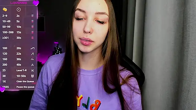 Snapshot of Sm0ly chatting on 03-18-25, 02:15 Sm0ly online show from 03-18-25, 02:15