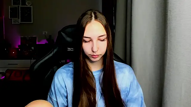 Snapshot of Sm0ly chatting on 10-04-25, 02:53 Sm0ly online show from 10-04-25, 02:53