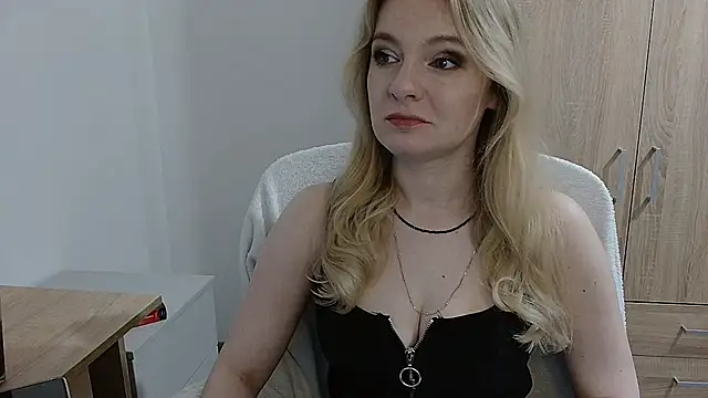 AlmaHoney online show from 05-25-26, 08:04
