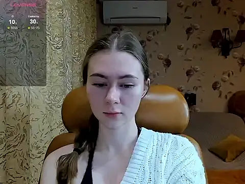 MadeleineWiliams online show from 10-10-25, 04:11