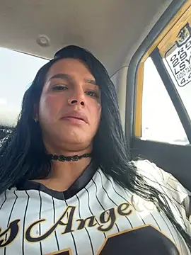 Veruzca love online show from 03-22-26, 03:26