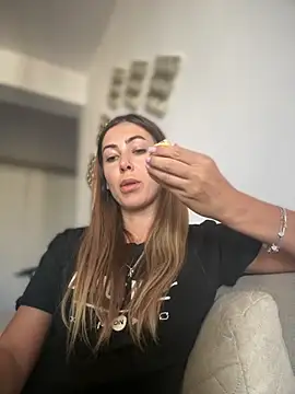 RaquelleDevon online show from 09-15-25, 12:49