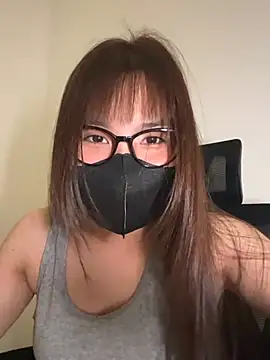 Snapshot of Lilisa_miu chatting on 07-22-26, 04:10 Lilisa miu online show from 07-22-26, 04:10