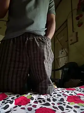 Snapshot of Blaze_xXx chatting on 01-06-25, 06:47 Blaze xXx online show from 01-06-25, 06:47