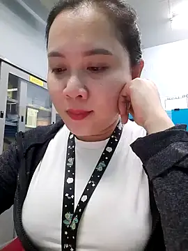 Benlla2802 online show from 12-13-24, 04:16