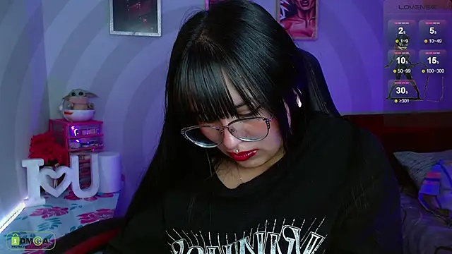 Miss scarllet  online show from 12-16-24, 04:16