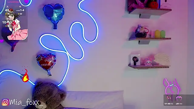 Mia foxx  online show from 02-08-25, 12:06