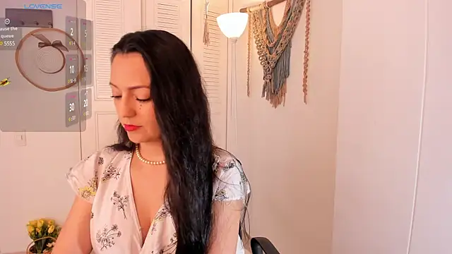 Snapshot of anaruiz_ chatting on 12-15-24, 06:48 anaruiz online show from 12-15-24, 06:48