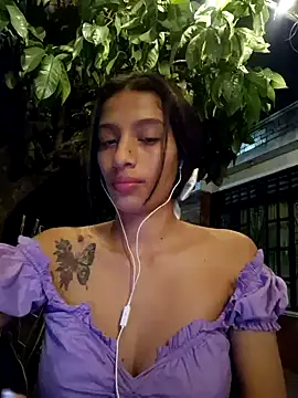 Snapshot of lily_sk chatting on 12-14-24, 03:18 lily sk online show from 12-14-24, 03:18