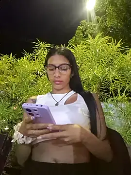 Snapshot of lily_sk chatting on 01-30-25, 02:06 lily sk online show from 01-30-25, 02:06