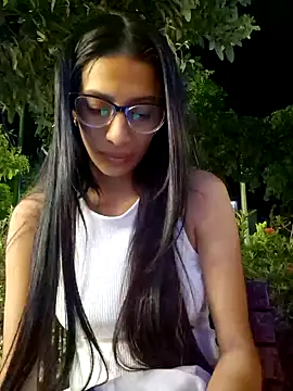 Snapshot of lily_sk chatting on 02-08-25, 01:32 lily sk online show from 02-08-25, 01:32