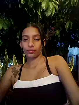 Snapshot of lily_sk chatting on 02-15-25, 11:25 lily sk online show from 02-15-25, 11:25