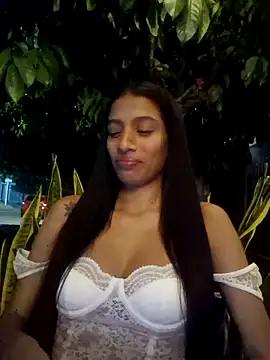 Snapshot of lily_sk chatting on 02-23-25, 01:57 lily sk online show from 02-23-25, 01:57