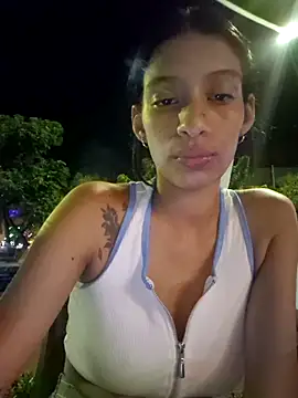 Snapshot of lily_sk chatting on 02-25-25, 01:41 lily sk online show from 02-25-25, 01:41