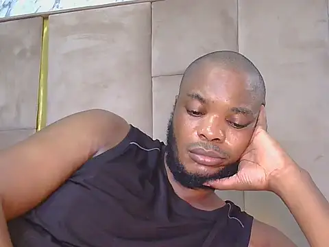 Snapshot of King_squats chatting on 12-22-25, 01:30 King squats online show from 12-22-25, 01:30