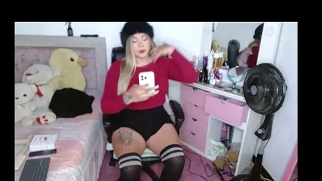 kim hot69  online show from 11-07-25, 12:38