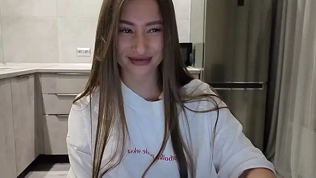 Snapshot of Cinderella____ chatting on 02-28-26, 08:43 Cinderella online show from 02-28-26, 08:43